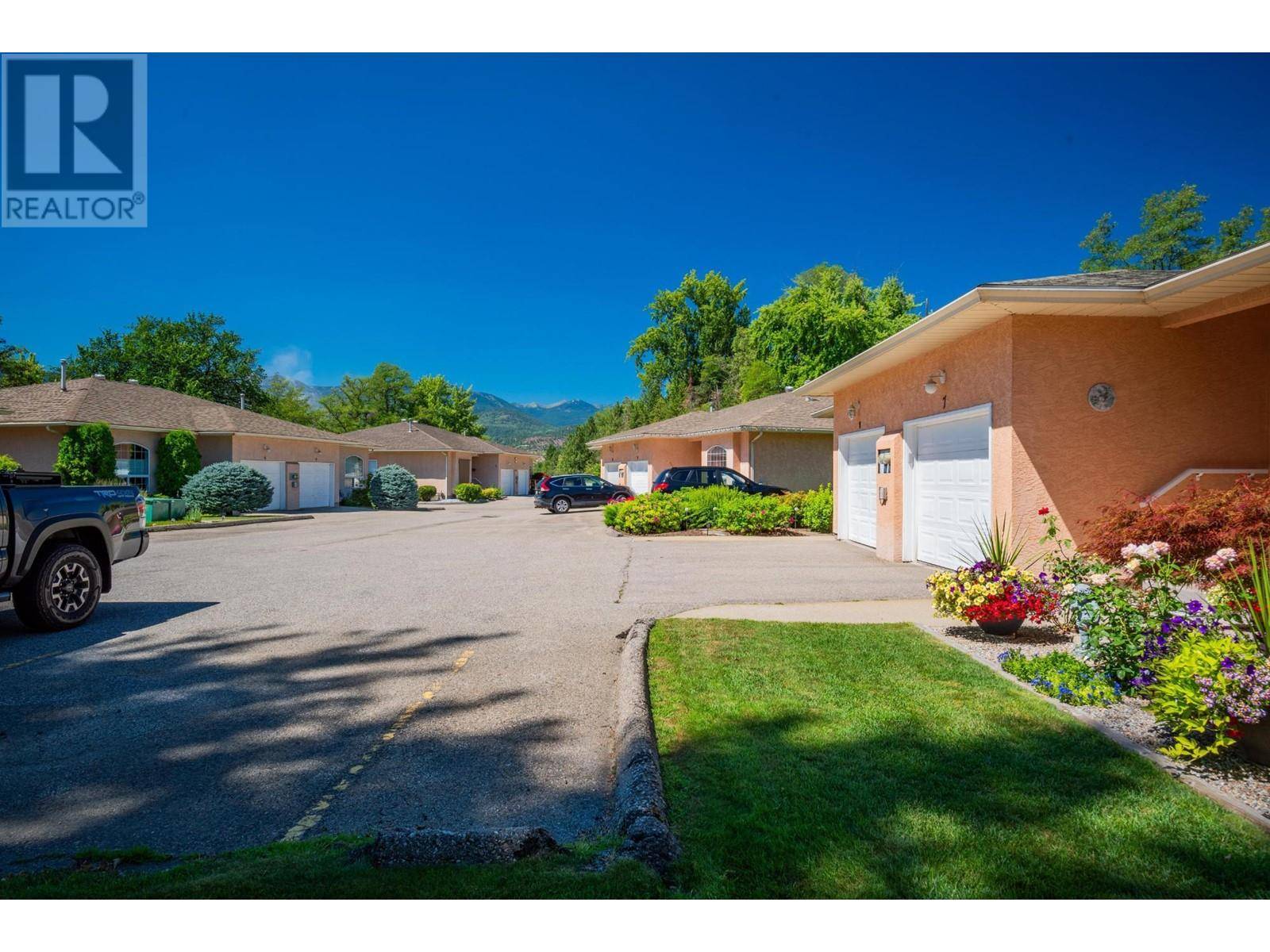 Trail, BC V1R3G3,2205 ROCKLAND AVE #7