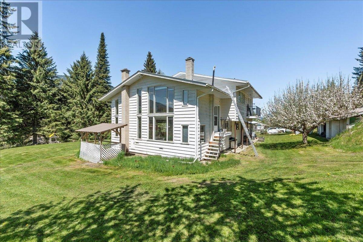 Appledale, BC V0G2J0,6943 KANIGAN Road