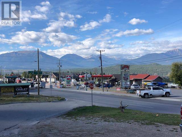 Radium Hot Springs, BC V0A1M0,4954 MADSEN  Road