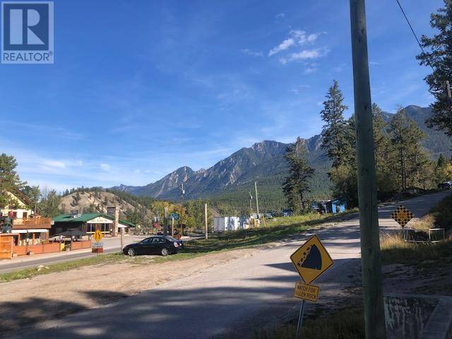 Radium Hot Springs, BC V0A1M0,4954 MADSEN  Road