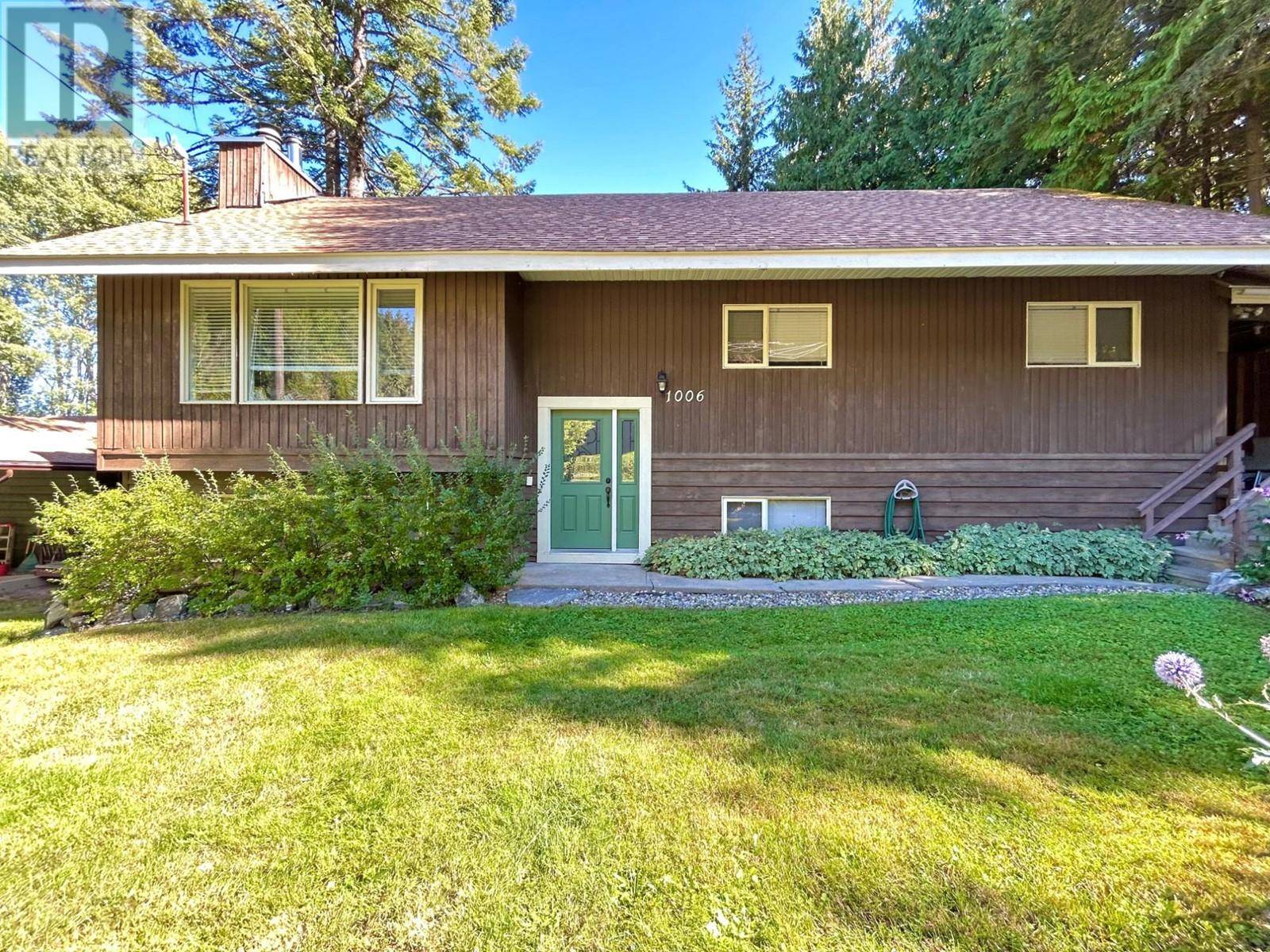 Rossland, BC V0G1Y0,1006 EARL Street