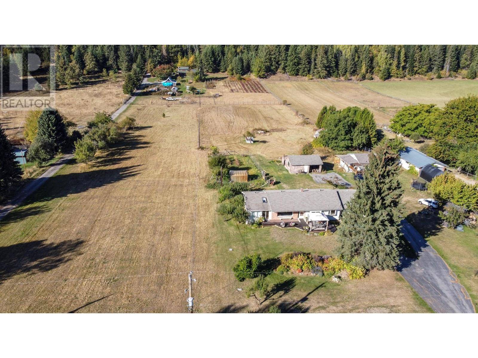 Castlegar, BC V1N4R1,2697 SHOREACRES Road