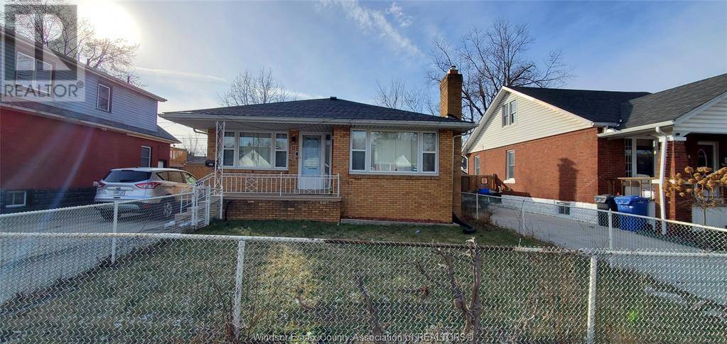 Windsor, ON N8Y3C1,1465 PILLETTE RD #UPPER