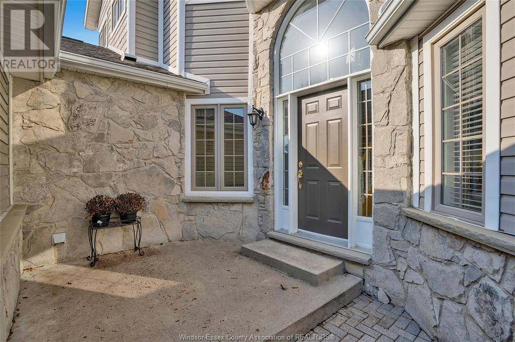Amherstburg, ON N9V4A6,206 CRYSTAL BAY DRIVE