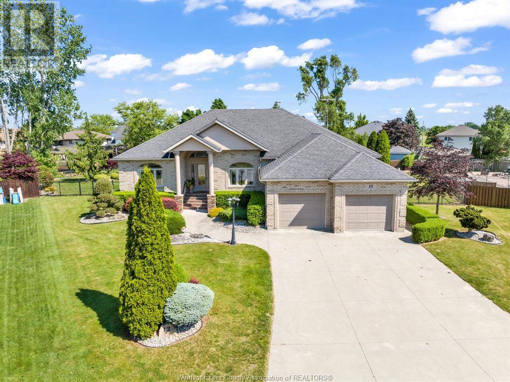 Leamington, ON N8H5K3,12 Sherway COURT