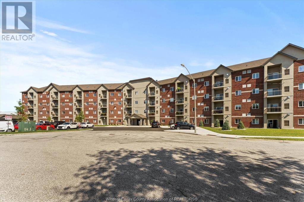 Lasalle, ON N9H0M1,1888 WESTVIEW PARK BLVD #418