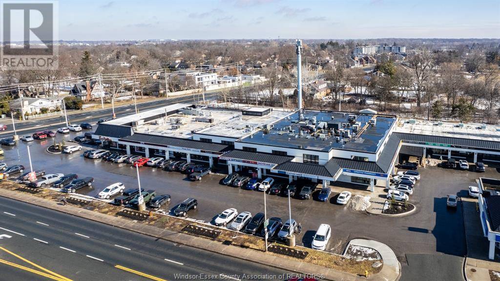Windsor, ON N9G1X2,3850 DOUGALL #110