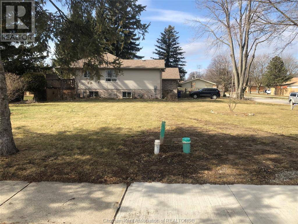 Chatham, ON N7M2E4,24 St Michael AVENUE