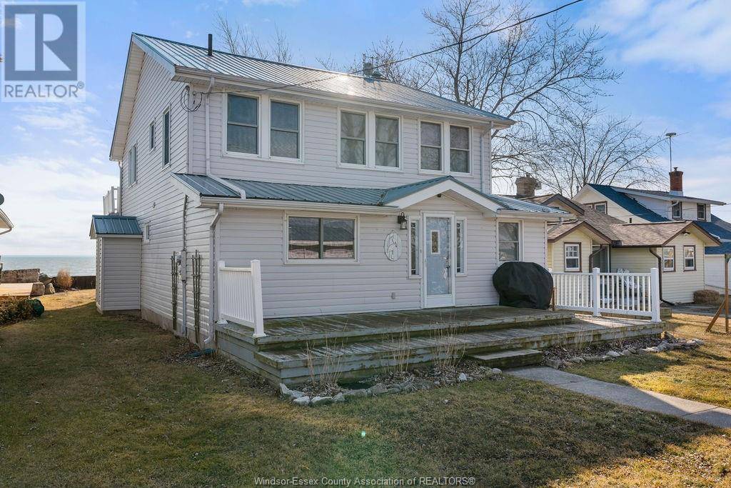 Amherstburg, ON N0R1G0,415 LAKESIDE DRIVE