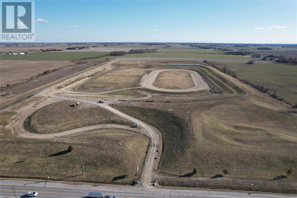 Lakeshore, ON N8N2L9,293 County Rd 42