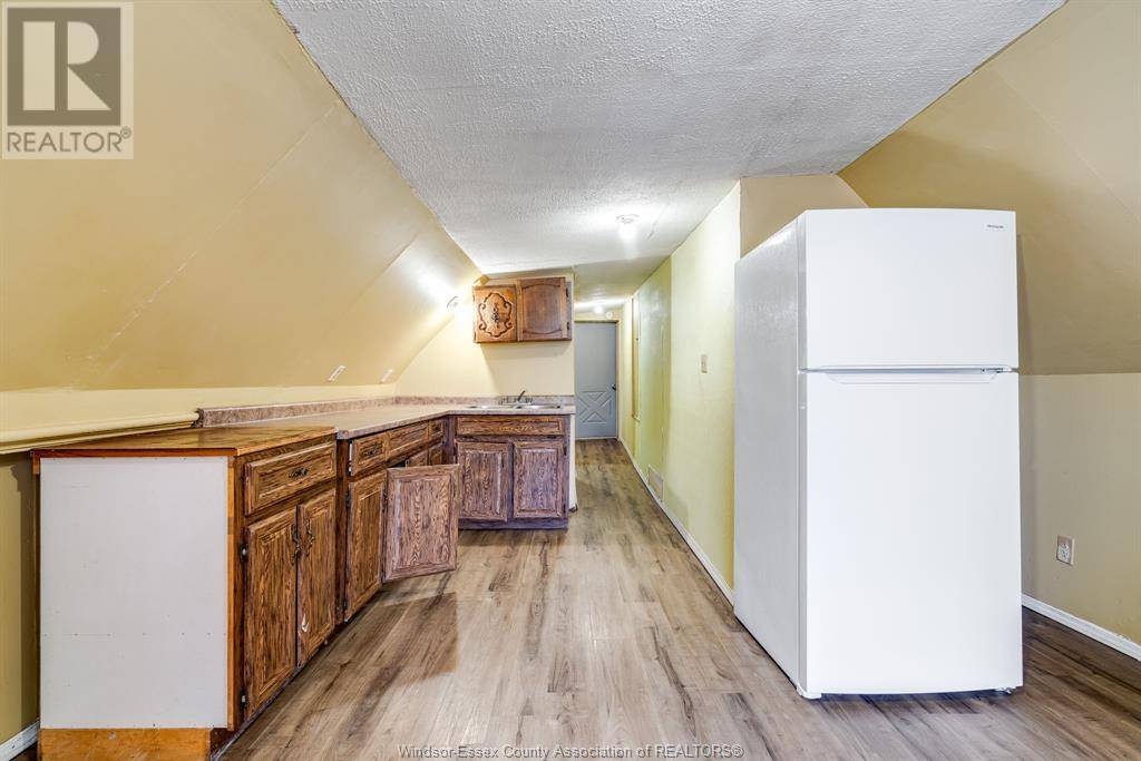 Leamington, ON N8H1V7,16 Marlborough STREET West
