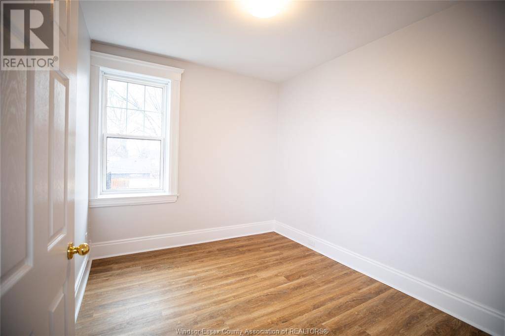 Windsor, ON N8Y1E3,1854 WYANDOTTE STREET East