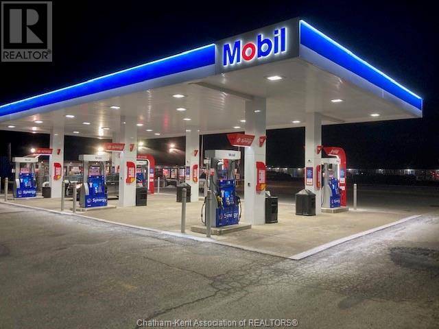 Chatham, ON N7L1X6,662-664-666 Grand AVENUE East