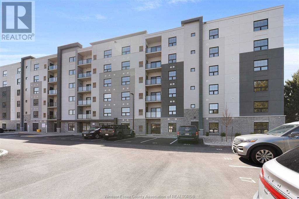 Kingsville, ON N9Y1A6,190 Main ST East #302