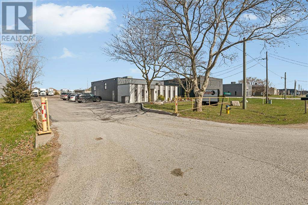 Tecumseh, ON N9A6J3,5385 Outer Dr