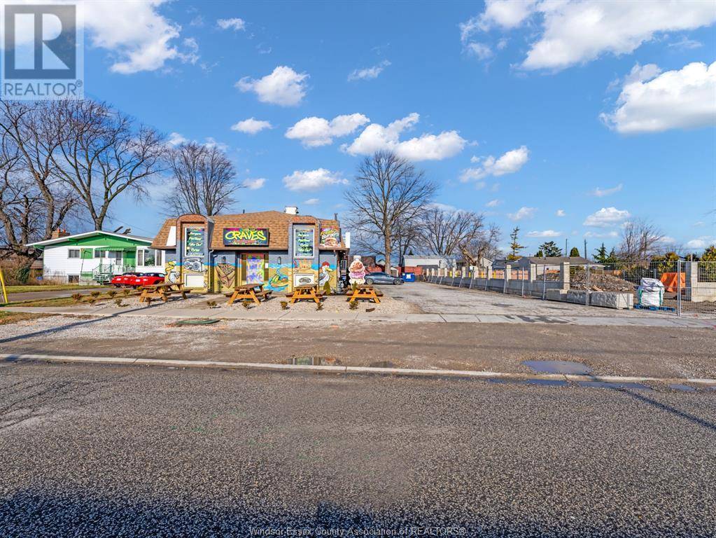 Belle River, ON N0R1A0,581 BROADWAY