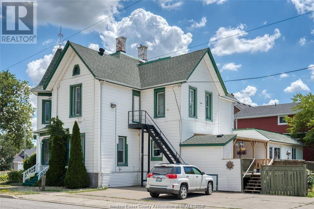 Essex, ON N8M1B4,122 Talbot St. South