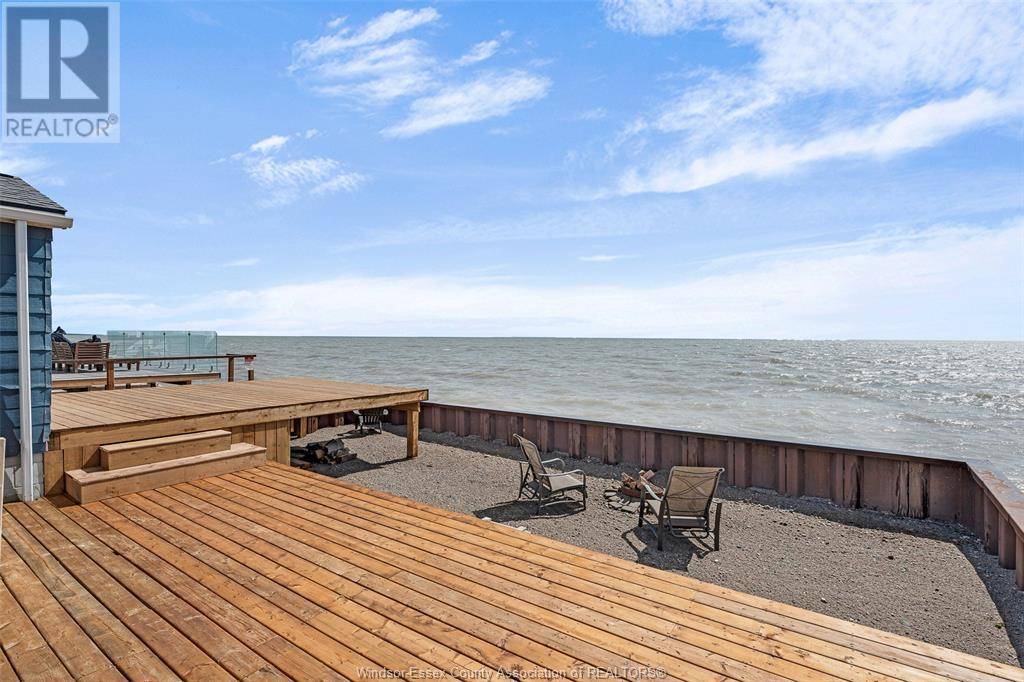 Leamington, ON N8H3V4,994 POINT PELEE DRIVE
