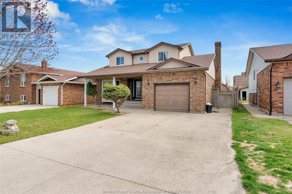 Leamington, ON N8H4X4,10 CAMBRIDGE CRESCENT