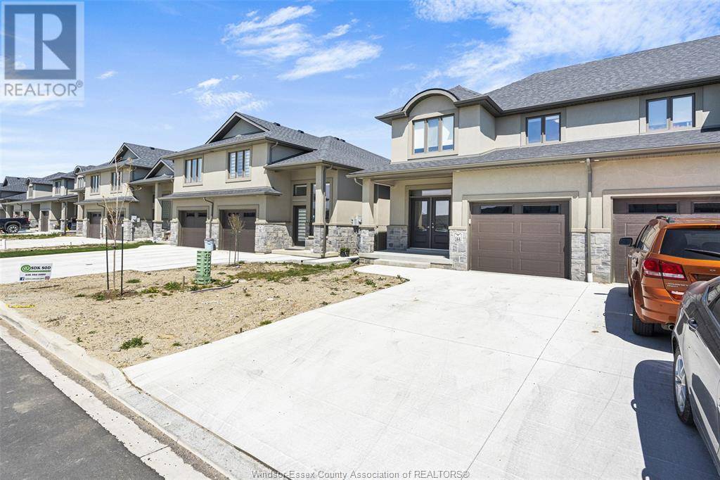 Essex, ON N8M1B2,144 LANE STREET