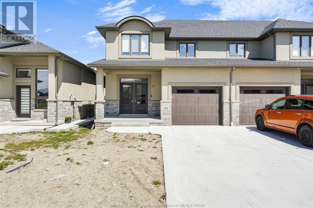 Essex, ON N8M1B2,144 LANE STREET