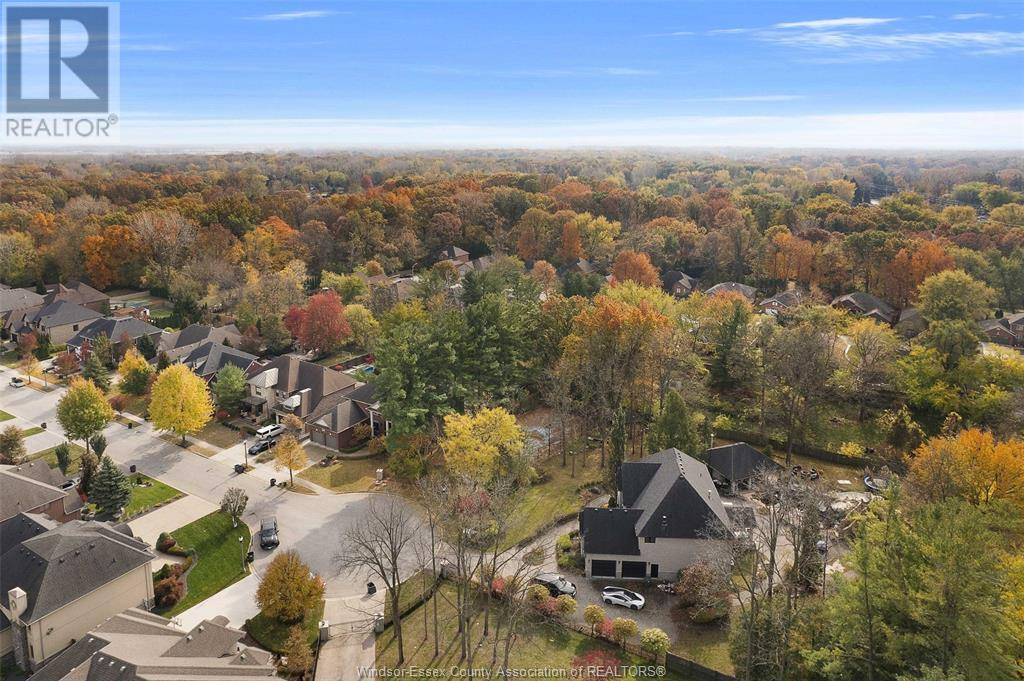 Lasalle, ON N9J0A7,1104 DEERVIEW CRESCENT