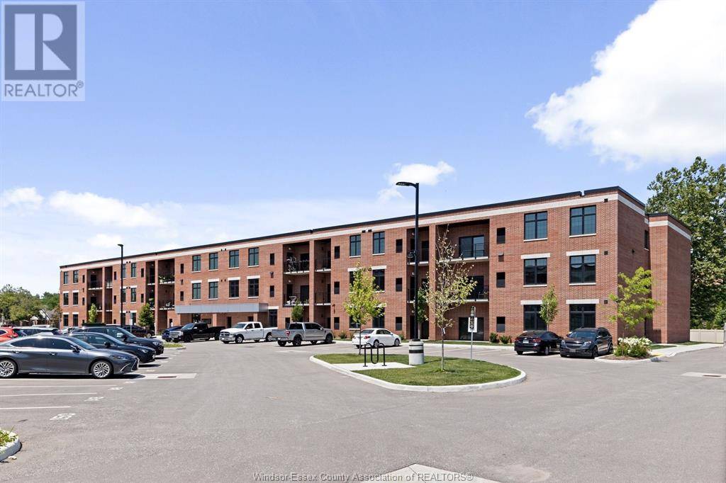 Windsor, ON N8T0B2,3160 MEADOWBROOK LN #214