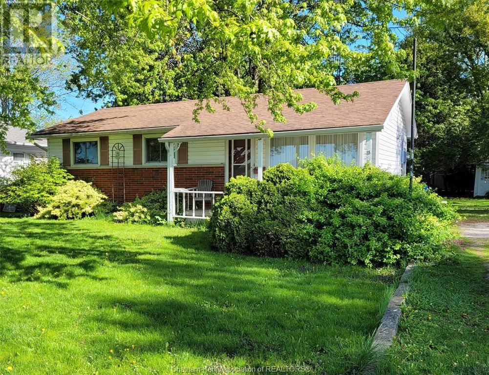 Wallaceburg, ON N8A4R9,13 Maple STREET