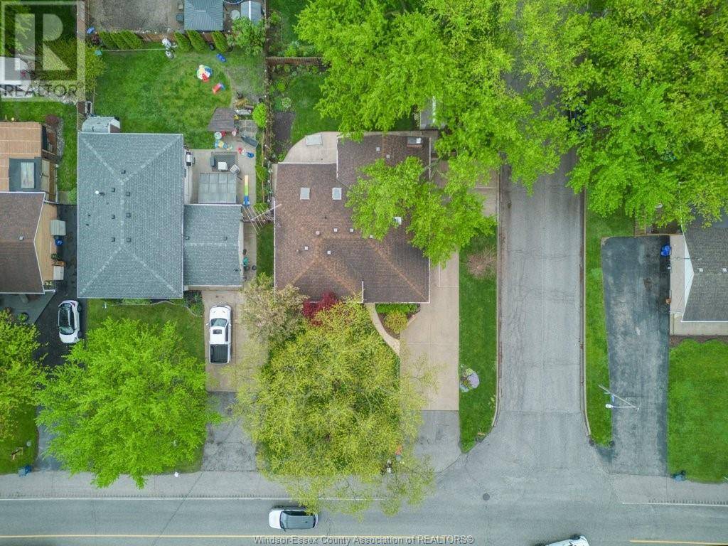 Lasalle, ON N9J1N5,1600 Laurier DRIVE