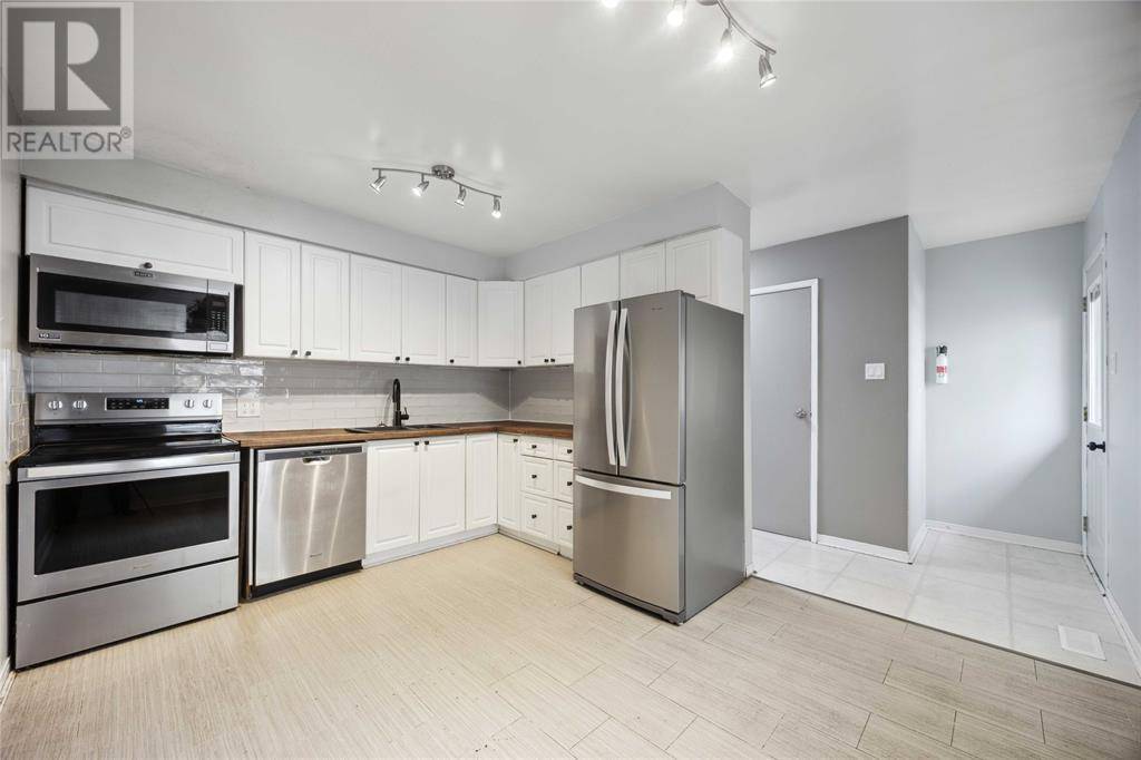 Sarnia, ON N7T5R1,825 Exmouth ST #27