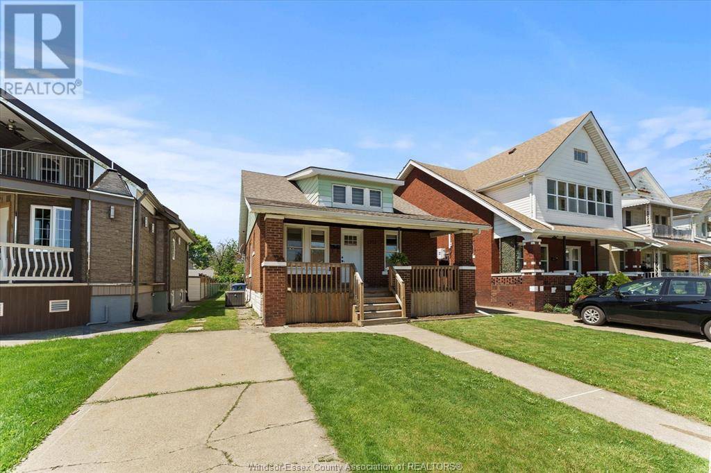 Windsor, ON N8X4J8,1531 PARENT