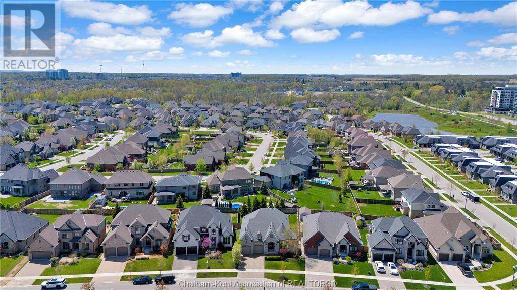 London, ON N6G5L8,2405 Meadowlands WAY