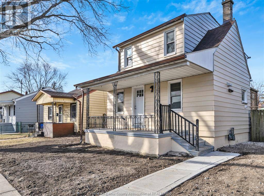 Windsor, ON N9A1X6,865 LOUIS AVE