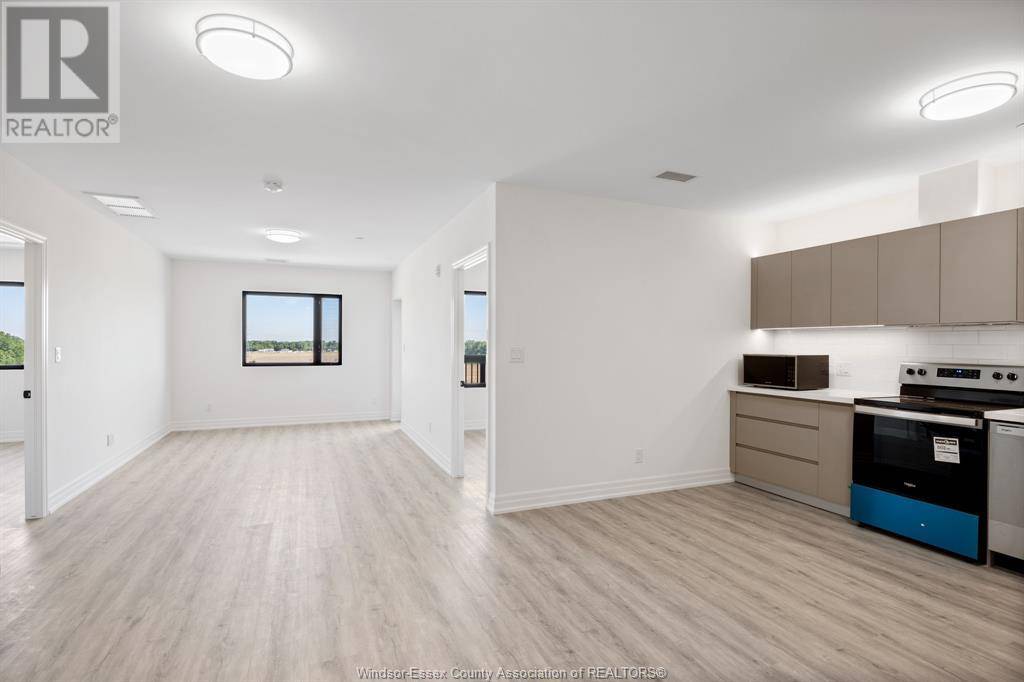 Lasalle, ON N9H0P5,7337 Meo #622