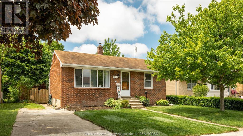 Windsor, ON N9C3H9,1215 DOT AVENUE