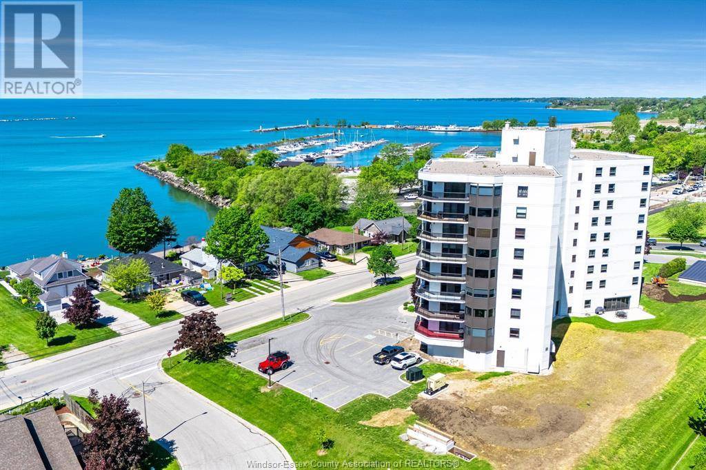 Leamington, ON N8H3V4,109 Robson Road #501