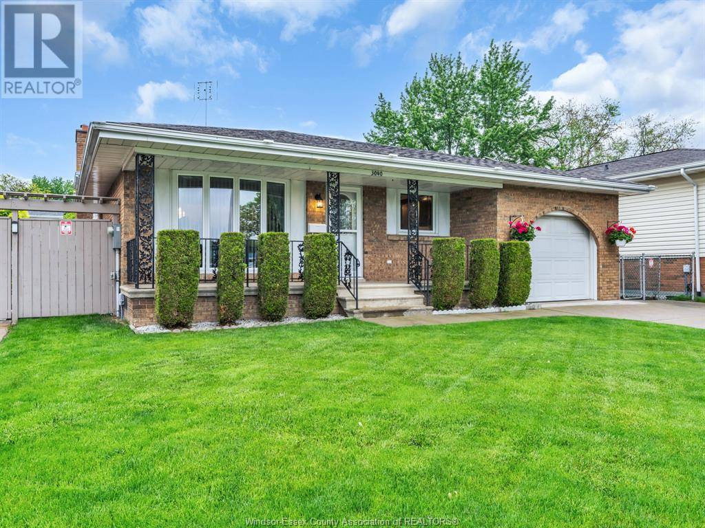 Windsor, ON N8R1L5,3040 FOREST GLADE DRIVE