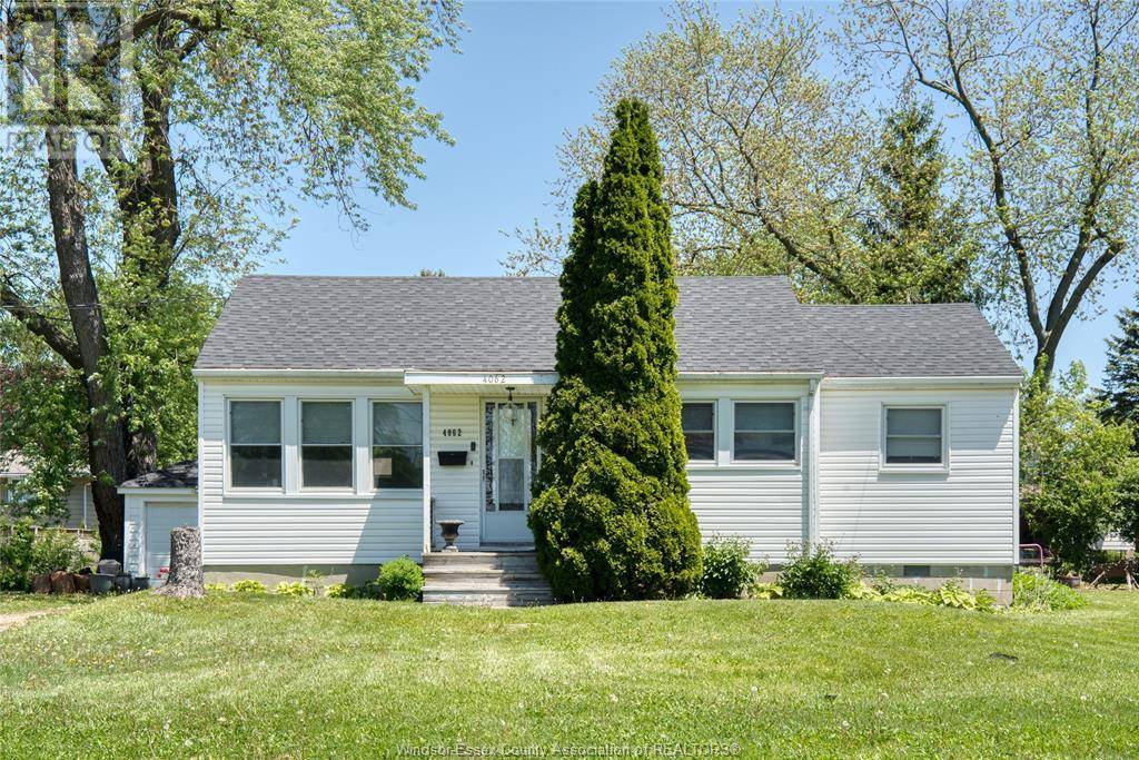 Windsor, ON N9G1Y4,4062 ROSELAND DRIVE East