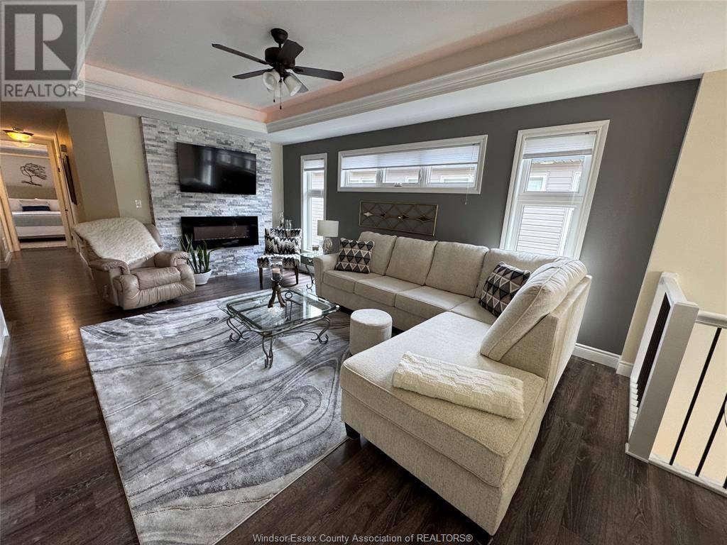 Kingsville, ON N9Y0A9,17 WOODLAND STREET