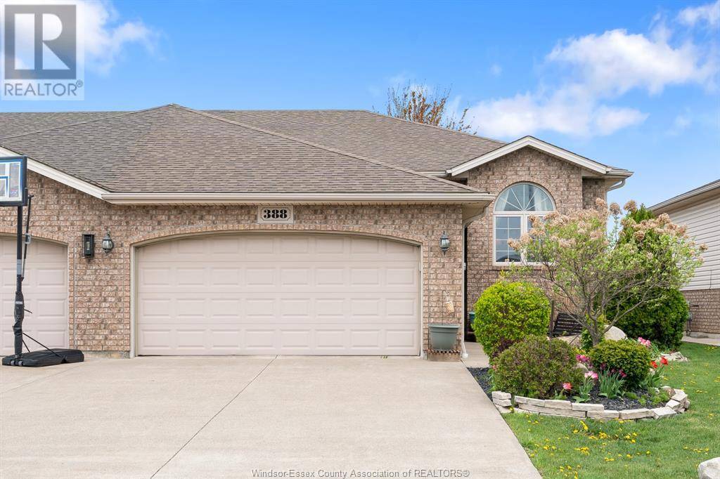 Lakeshore, ON N0R1A7,388 ROSEWOOD DRIVE