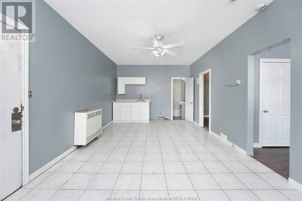 Amherstburg, ON N9V2B5,266 SEYMOUR ST #2