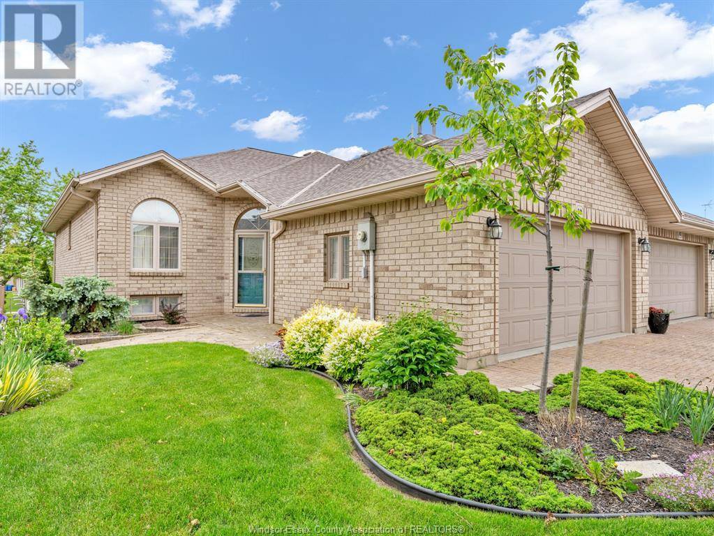 Leamington, ON N8H5M6,10 QUEENS HILL CRESCENT
