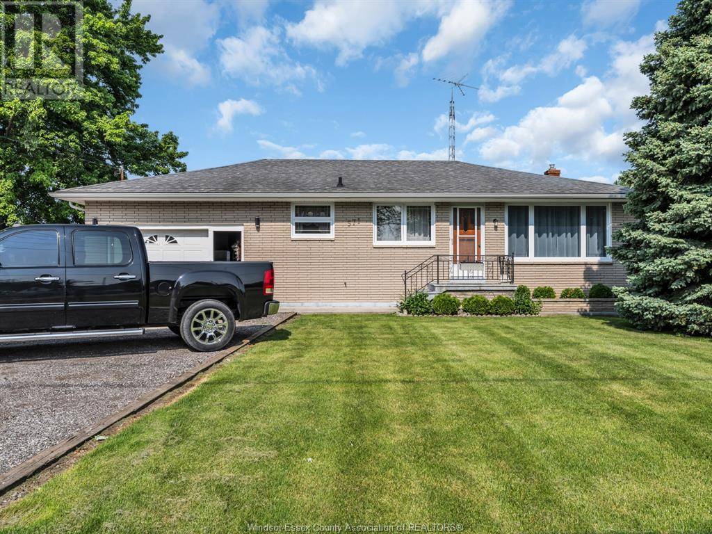 Leamington, ON N8H3V8,571 Highway 77