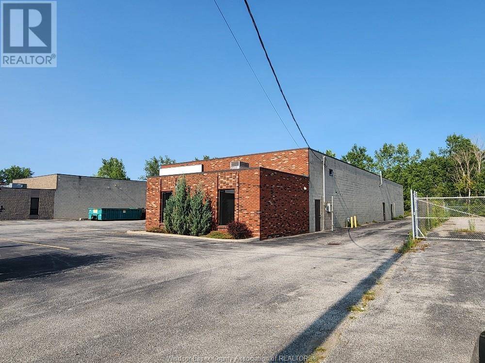 Oldcastle, ON N0R1L0,5350 BRENDAN LANE