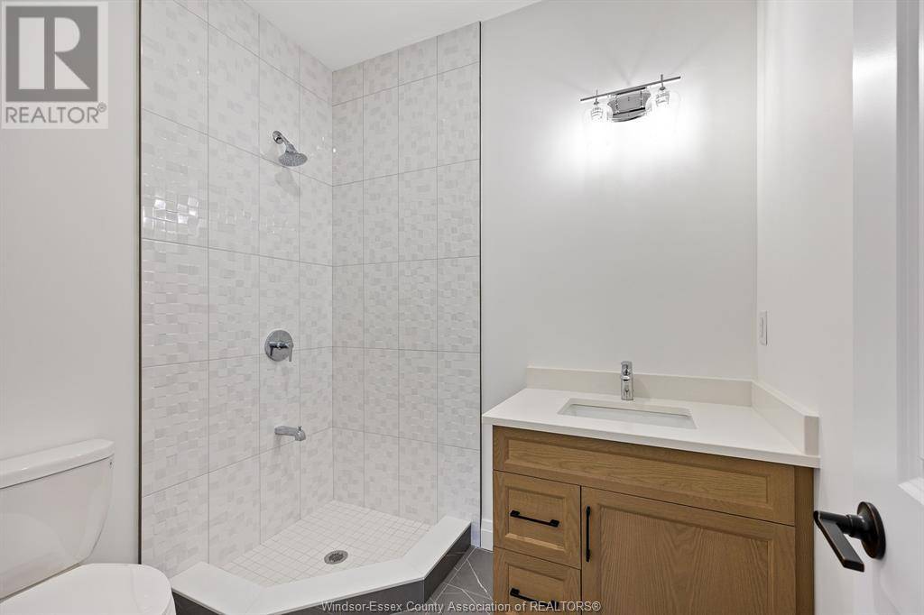 Lakeshore, ON N8L0K3,1257 CAMPANA CRESCENT