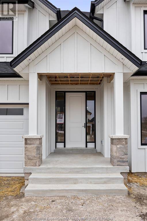 Lakeshore, ON N8L0K5,1245 CAMPANA CRESCENT