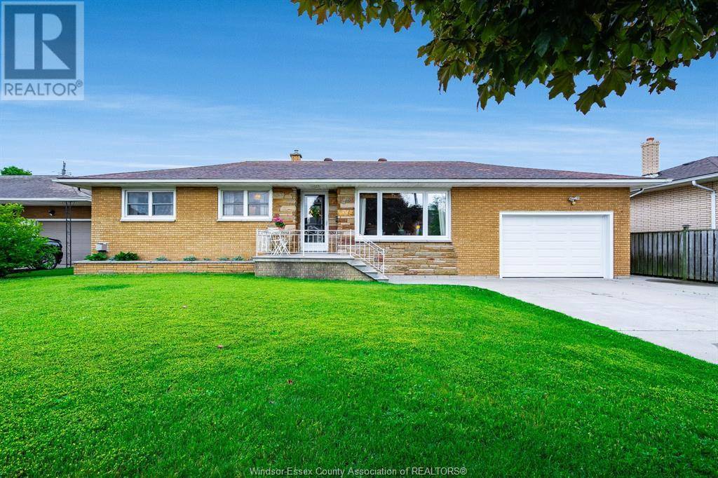 Leamington, ON N8H3R9,40 Nicholas STREET