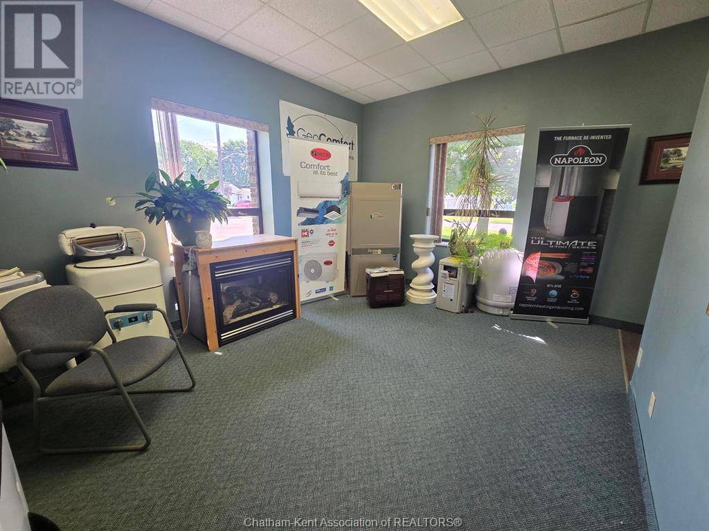Tilbury, ON N0P2L0,25 Young STREET