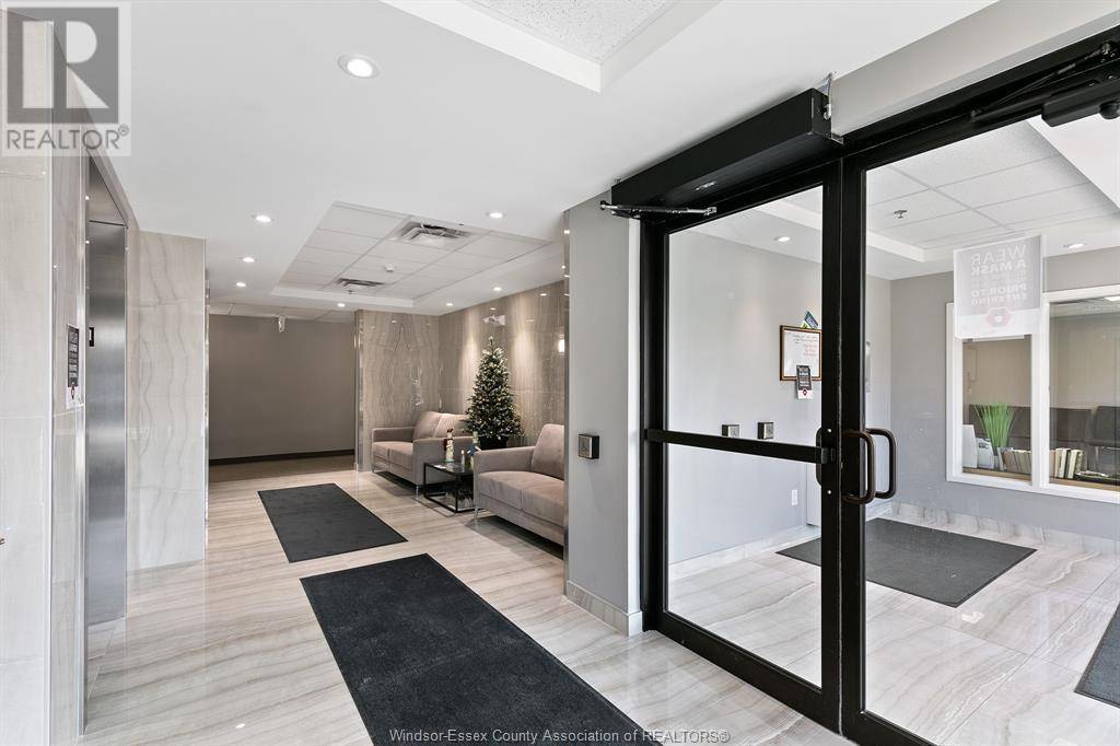 Tecumseh, ON N9K0C3,716 BROWNSTONE #508