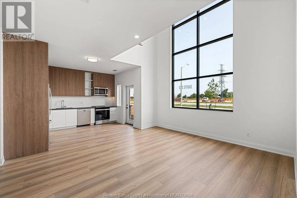 Lasalle, ON N9H0R1,4400 LAURIER Pkwy #212